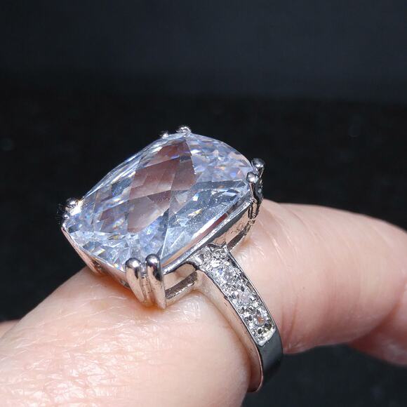 Vintage Gemstone Clear Rhinestone Ring, Emerald Cut, US 8 1/4 - Picture 9 of 10